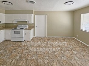 6552 Valley Ave in Inyokern, CA - Building Photo - Building Photo