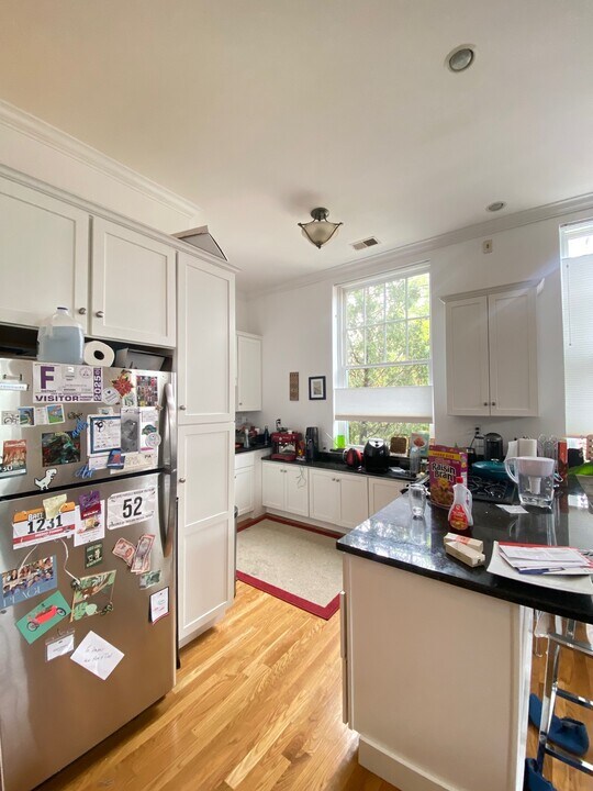 245 Beacon St in Somerville, MA - Building Photo
