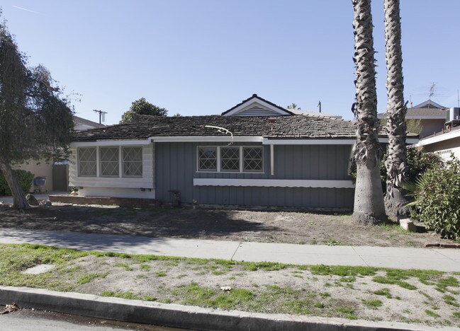 6649 Rhodes Ave in North Hollywood, CA - Building Photo - Building Photo