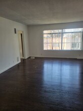 b8456 in Los Angeles, CA - Building Photo - Building Photo