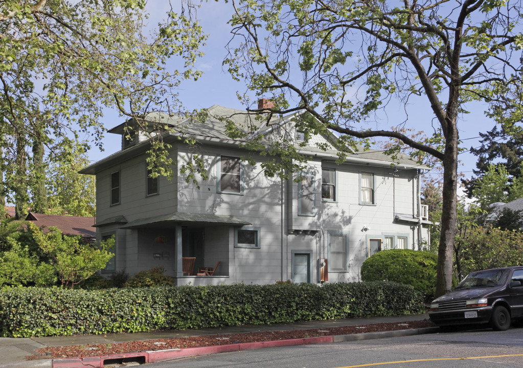 189 Cowper St in Palo Alto, CA - Building Photo