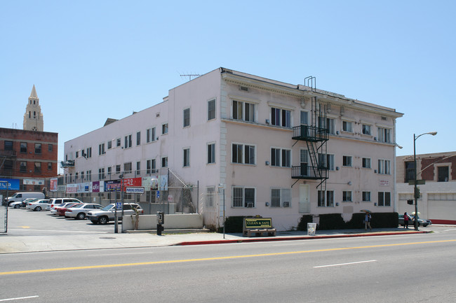 Ambassador Arms Apartments in Los Angeles, CA - Building Photo - Building Photo