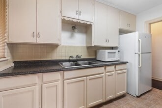 115 May St in San Antonio, TX - Building Photo - Building Photo