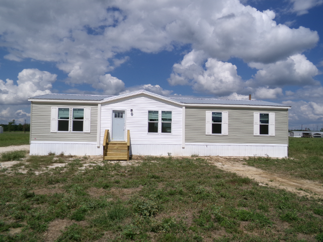 323 Patriot Ln in Collinston, LA - Foto de edificio - Building Photo