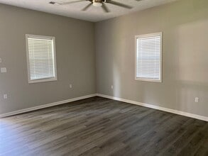 217 Walnut St, Unit L in Jackson, TN - Foto de edificio - Building Photo