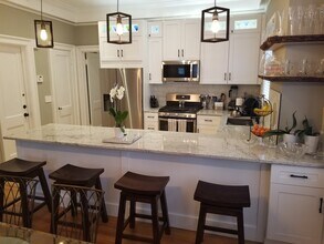 1195 Monroe Dr NE, Unit B in Atlanta, GA - Building Photo - Building Photo