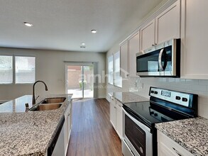 9260 S Park St in Las Vegas, NV - Building Photo - Building Photo