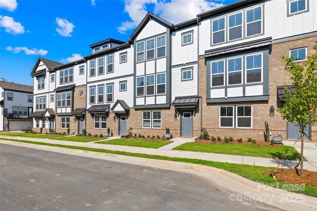 3236 Stelfox St in Charlotte, NC - Building Photo - Building Photo