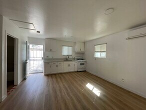 14788 Polk St, Unit 14788.5 in Sylmar, CA - Building Photo - Building Photo