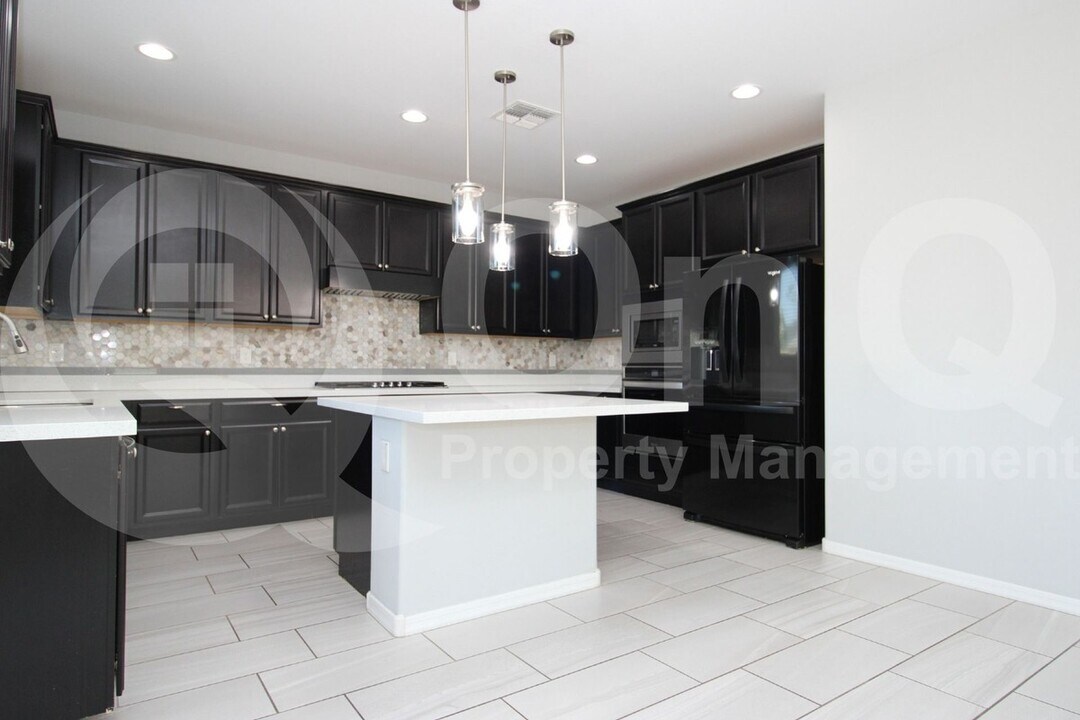 2092 E Lantana Dr in Chandler, AZ - Building Photo