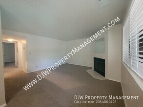 3695 S Gekeler Ln-Unit -14 in Boise, ID - Building Photo - Building Photo