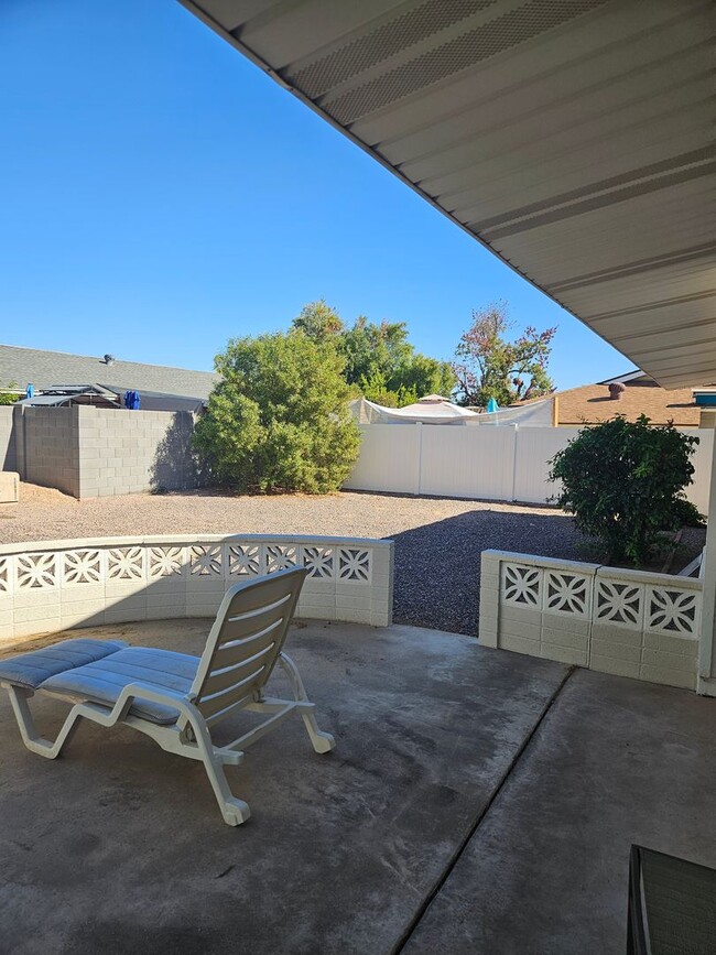 10010 W Andover Ave in Sun City, AZ - Building Photo - Building Photo