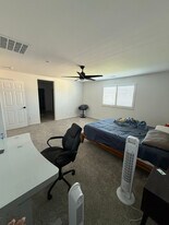 6036 W Ave J in Lancaster, CA - Building Photo