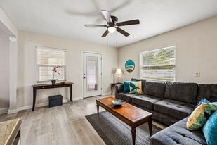 3233 Dellwood Ave in Jacksonville, FL - Building Photo