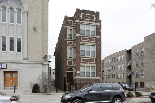 3618 W Douglas Blvd in Chicago, IL - Foto de edificio - Building Photo