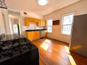 67 Washburn Ave in Cambridge, MA - Building Photo - Building Photo