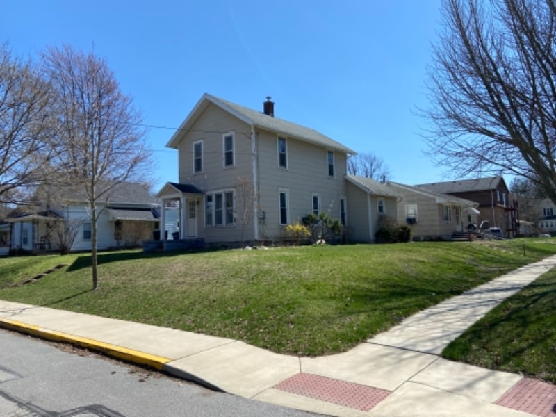 302 E Reed Ave in Bowling Green, OH - Building Photo