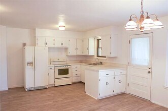 3209 Marydale Rd in Garland, TX - Foto de edificio - Building Photo