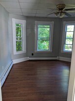 1107 Lawrence St, Unit 1 in Lowell, MA - Building Photo
