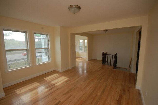 142 Lincoln St, Unit 2 in Boston, MA - Building Photo - Building Photo