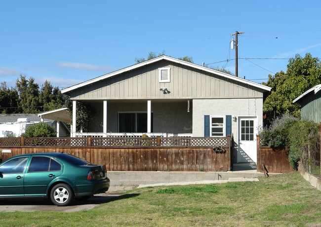 313-317 Fraser Ln in Ventura, CA - Building Photo - Building Photo