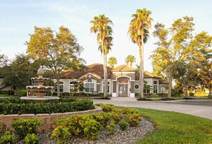 Park Crest At The Lakes in Ft. Myers, FL - Building Photo