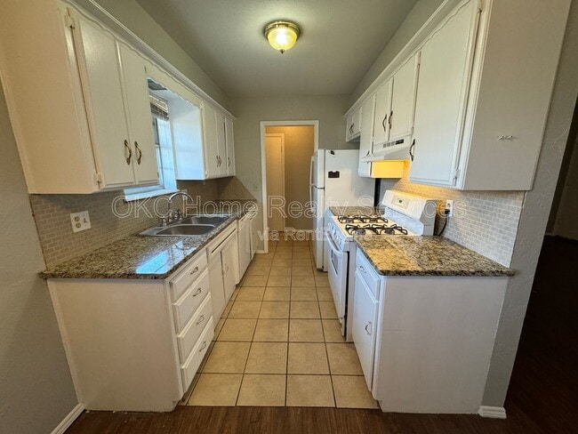 3512 Willow Springs Dr in Oklahoma City, OK - Building Photo - Building Photo