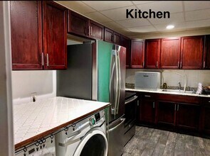 968 Tyrell Dr, Unit Basement apartment in Austell, GA - Building Photo - Building Photo