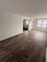 803 S Virginia Ave in Joplin, MO - Building Photo