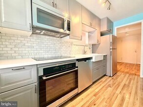 2205 Washington Ave in Silver Spring, MD - Building Photo - Building Photo