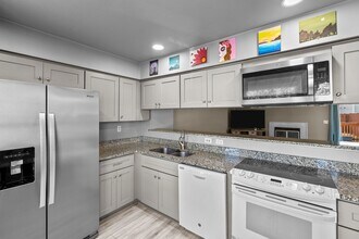 1325 Orillia Rd in Virginia Beach, VA - Building Photo - Building Photo