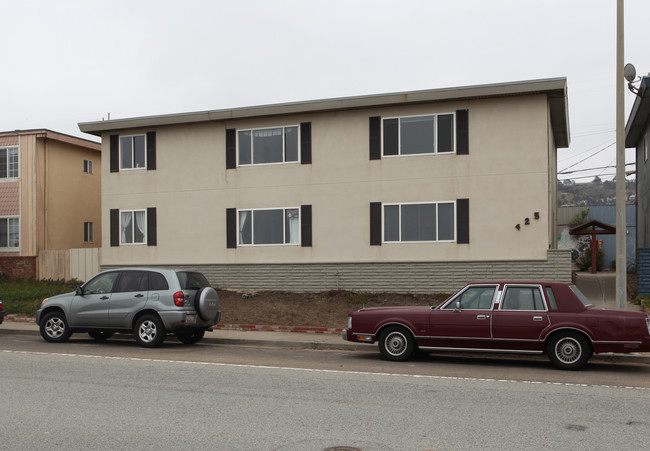 Pacific Manor Apartments in Pacifica, CA - Building Photo - Building Photo