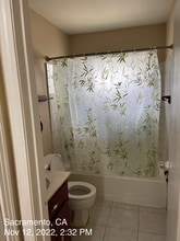 5966 Walerga Rd in Sacramento, CA - Building Photo - Building Photo