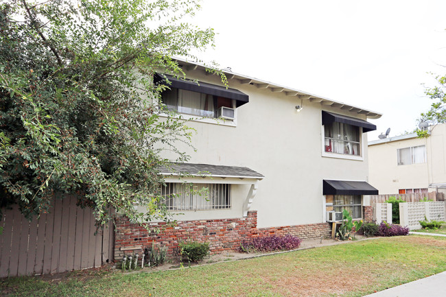 1012 S Tamarack Dr in Fullerton, CA - Building Photo - Building Photo
