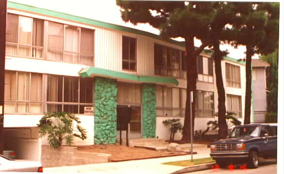 Millennium Apartments in North Hollywood, CA - Foto de edificio - Building Photo