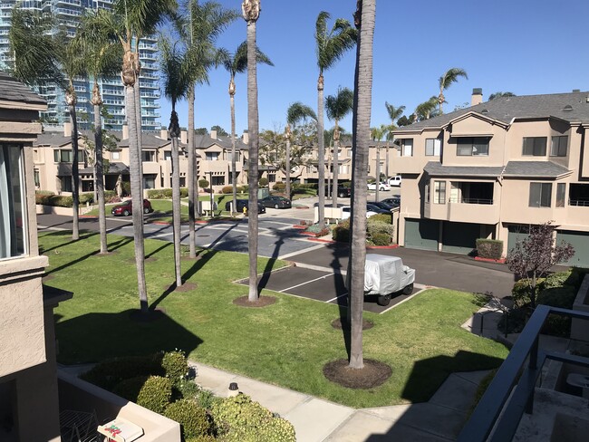 4335 Nobel Dr, Unit 97 in San Diego, CA - Building Photo - Building Photo