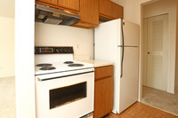 Plymouth Hills Apartments in Plymouth, MI - Building Photo - Interior Photo