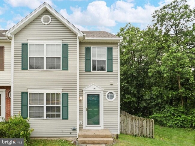 109 Donelson Loop in Stafford, VA - Foto de edificio - Building Photo