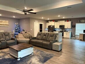 1458 Ballyhoo Dr in Gulf Breeze, FL - Building Photo - Building Photo