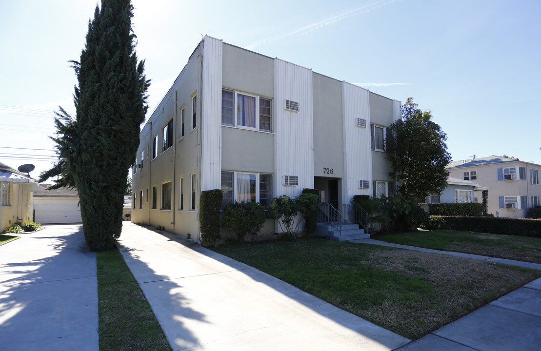 726 W Glenoaks Blvd in Glendale, CA - Foto de edificio