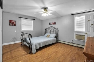 16 Fraternity Ln in Stony Brook, NY - Building Photo - Building Photo