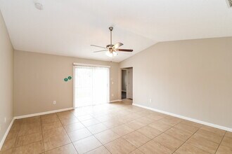 9251 Whisper Glen Dr in Jacksonville, FL - Building Photo - Building Photo
