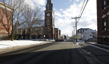 Maynard School Apartments in Manchester, NH - Building Photo - Building Photo