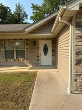 335 Lyle Curtis Cir in Waynesville, MO - Building Photo - Building Photo