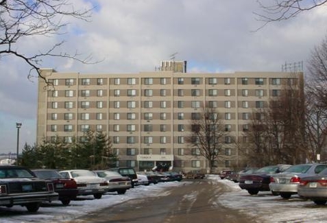 Tower II Apartments in Bridgeport, CT - Building Photo