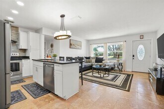 1850 W Lake Brantley Rd in Longwood, FL - Building Photo - Building Photo