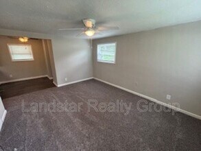 4714 Seville Dr in Louisville, KY - Building Photo - Building Photo