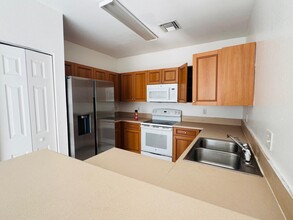 821 Talia Cir in Lake Worth Beach, FL - Building Photo - Building Photo