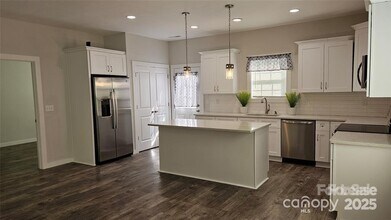 1124 Clouse St in Gastonia, NC - Building Photo - Building Photo