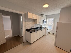 61 Curry St in Moncton, NB - Building Photo